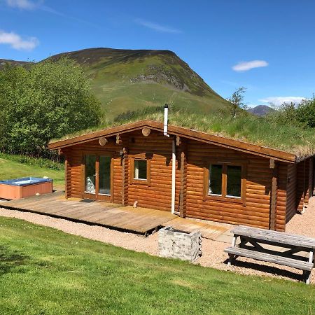 Glenbeag Mountain Lodges Spittal of Glenshee Exterior foto