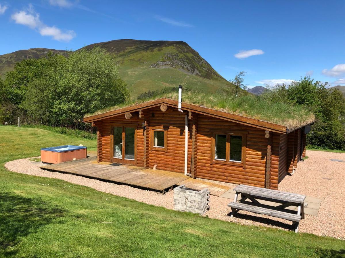 Glenbeag Mountain Lodges Spittal of Glenshee Exterior foto
