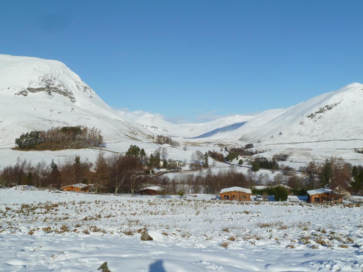 Glenbeag Mountain Lodges Spittal of Glenshee Exterior foto