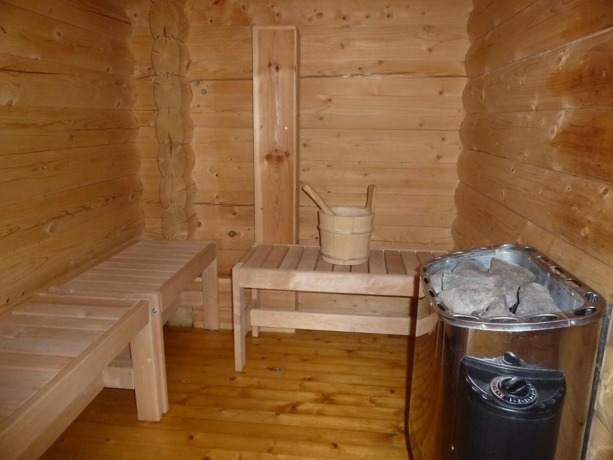 Glenbeag Mountain Lodges Spittal of Glenshee Exterior foto