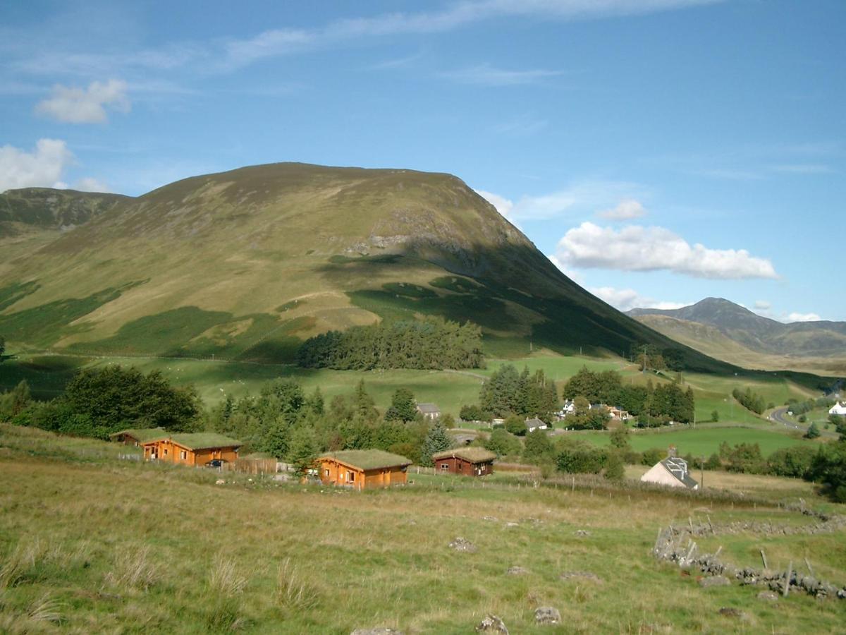 Glenbeag Mountain Lodges Spittal of Glenshee Exterior foto